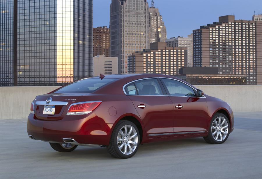  Buick LaCrosse CXS 2010 года  (фото 26 из 38)